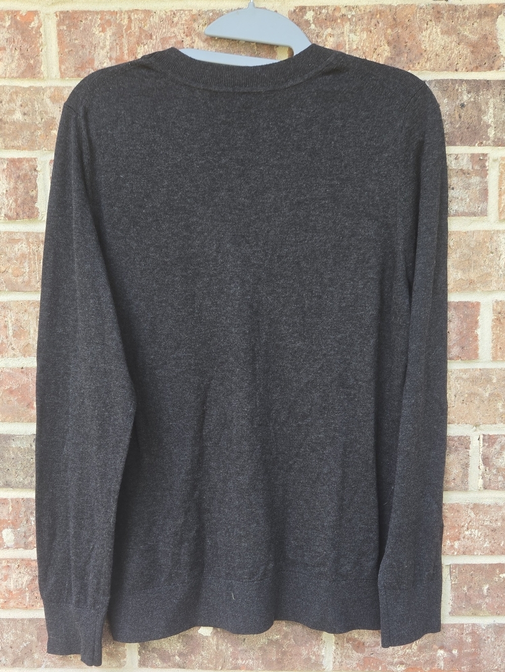 Quince Charcoal V-Neck Women's Sweater Size M - Picture 5 of 5